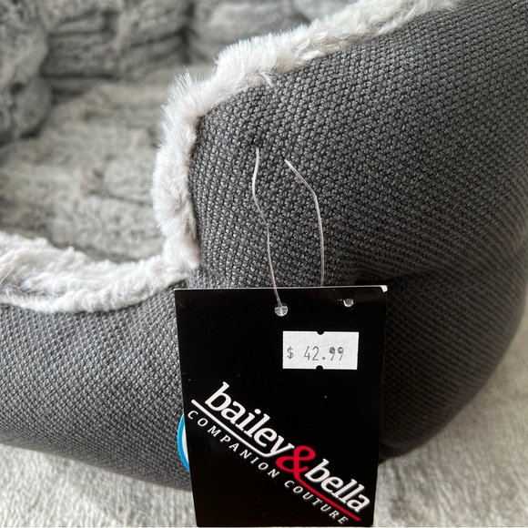 Brand new Bailey&Bella cat or dog bed - Picture 2 of 7